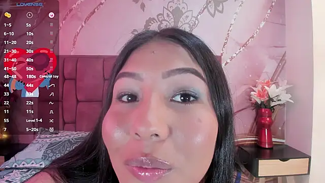 luna maisonn online show from 09/11/25, 07:36