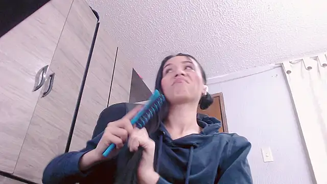 scarlett vonrose online show from 10/03/25, 08:50