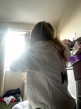 Snapshot of Angelloverxo chatting on 12/04/25, 02:37 Angelloverxo online show from 12/04/25, 02:37