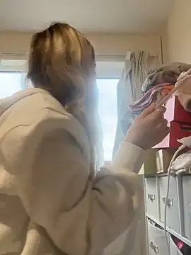 Snapshot of Angelloverxo chatting on 12/05/25, 03:41 Angelloverxo online show from 12/05/25, 03:41