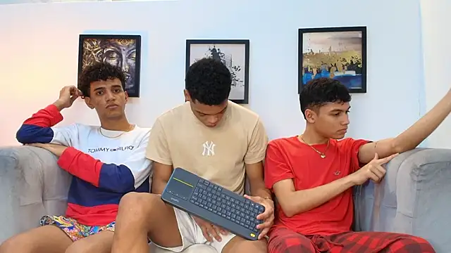 PRETTY FEM online show from 03/18/26, 02:04