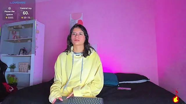 Georgina Ferri  online show from 11/14/25, 05:11