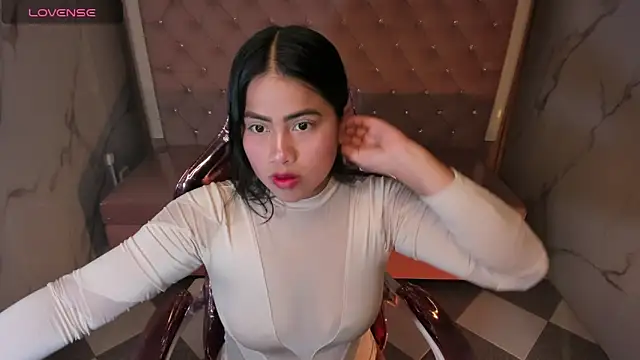 Victoria b  online show from 10/20/25, 07:47