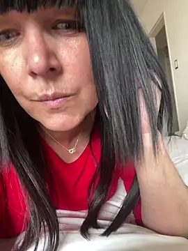 Mayra milk online show from 09/10/25, 07:47