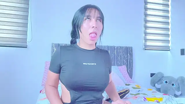 greciadom555 online show from 11/22/25, 09:47