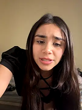 Snapshot of Ariovalle chatting on 12/18/25, 07:58 Ariovalle online show from 12/18/25, 07:58