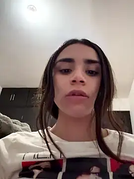 Ariovalle online show from 02/25/26, 06:01