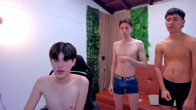 boysinheat  online show from 10/20/25, 01:44