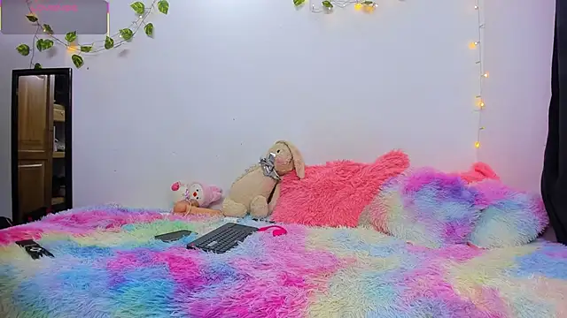 freyja rouse online show from 11/23/25, 12:32