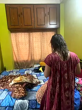 goodvibesonly44445 online show from 10/10/25, 08:13