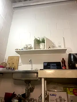 Snapshot of Jessyivonne chatting on 11/19/25, 12:32 Jessyivonne online show from 11/19/25, 12:32