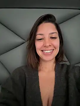 Snapshot of luvely chatting on 04/03/26, 07:34 luvely online show from 04/03/26, 07:34