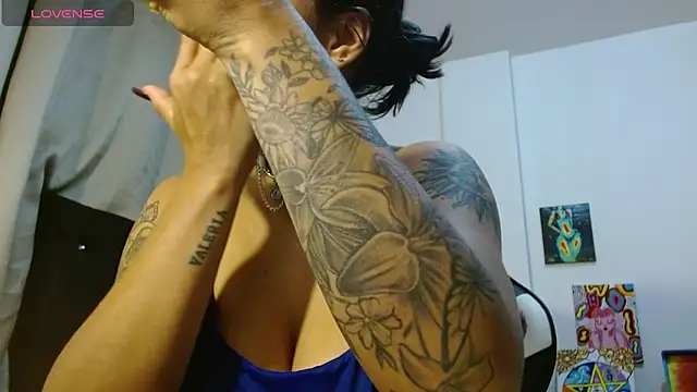 Divinejewel444 online show from 10/08/25, 08:12