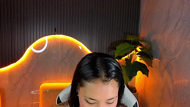 Hollypeyton Tp online show from 09/09/25, 08:08