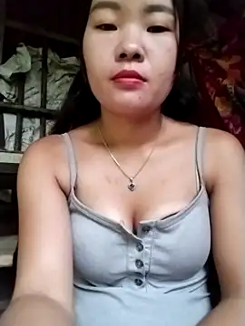 lylylove online show from 09/11/25, 12:22