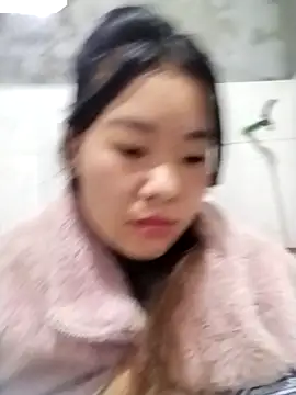 lylylove online show from 10/25/25, 02:41