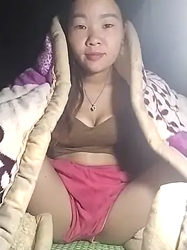 lylylove online show from 11/03/25, 08:43