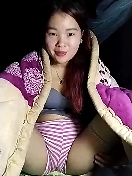 lylylove online show from 12/22/25, 09:28