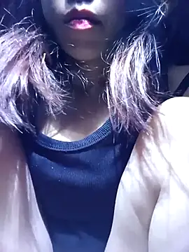 Ngocmi909 online show from 04/04/26, 10:51