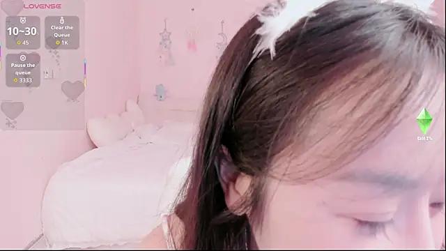 strawberry-ni online show from 09/30/25, 01:49