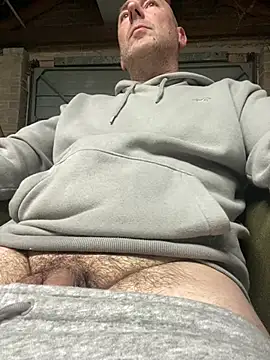 Richmcgee online show from 05/12/26, 07:22