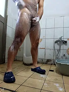 Snapshot of anggllaaa chatting on 09/30/25, 11:43 anggllaaa online show from 09/30/25, 11:43