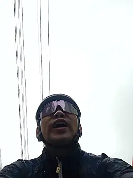 Snapshot of anggllaaa chatting on 10/03/25, 10:51 anggllaaa online show from 10/03/25, 10:51