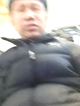 Snapshot of anggllaaa chatting on 12/19/25, 12:50 anggllaaa online show from 12/19/25, 12:50