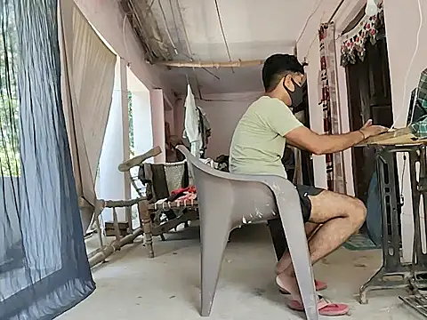 Snapshot of Miss_Sahiba chatting on 09/28/25, 04:51 Miss Sahiba online show from 09/28/25, 04:51