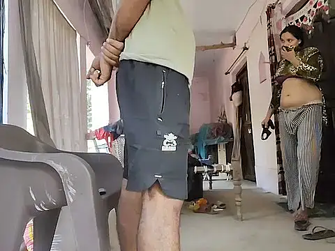 Snapshot of Miss_Sahiba chatting on 10/17/25, 02:37 Miss Sahiba online show from 10/17/25, 02:37