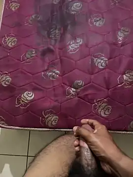 aliahmed98770 online show from 12/13/25, 07:53