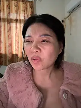 xiiuuff18 online show from 03/04/26, 12:05