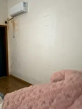 xiiuuff18 online show from 03/17/26, 11:41