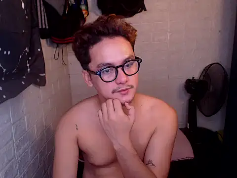 Snapshot of Tempting_jon chatting on 06/14/26, 02:30 Tempting jon online show from 06/14/26, 02:30