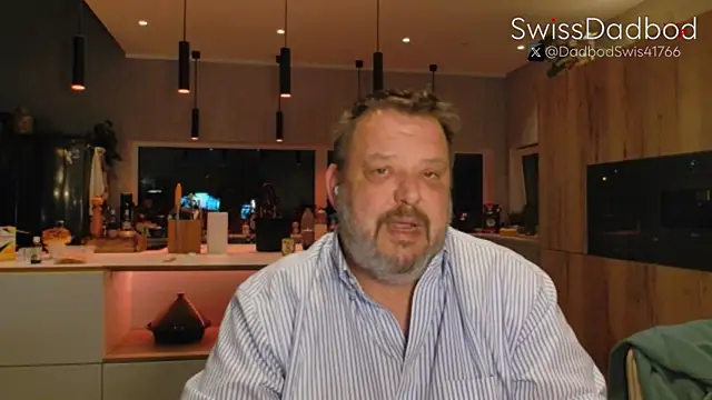 Snapshot of SwissDadbod chatting on 09/29/25, 07:51 SwissDadbod online show from 09/29/25, 07:51