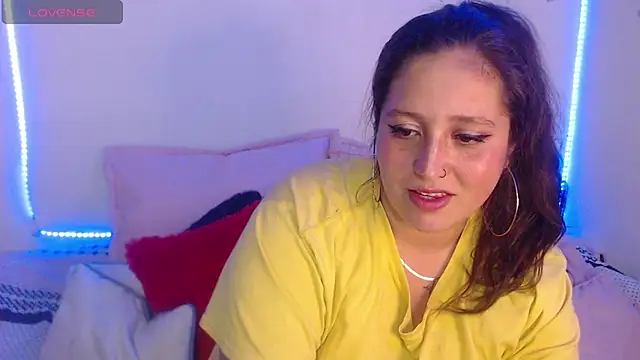 Snapshot of nahomy_jonhs chatting on 10/13/25, 03:39 nahomy jonhs online show from 10/13/25, 03:39