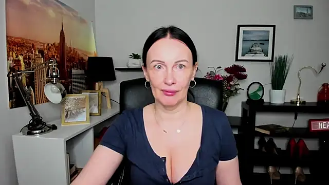 Velvet Jasmine online show from 09/17/25, 05:31