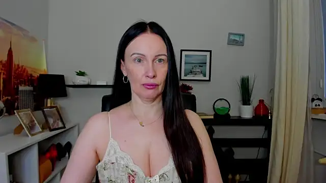 Velvet Jasmine online show from 10/22/25, 05:30