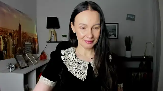 Velvet Jasmine online show from 02/05/26, 06:29