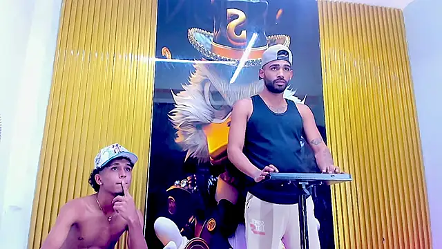 Snapshot of Extreme_boys2 chatting on 10/10/25, 03:33 Extreme boys2 online show from 10/10/25, 03:33