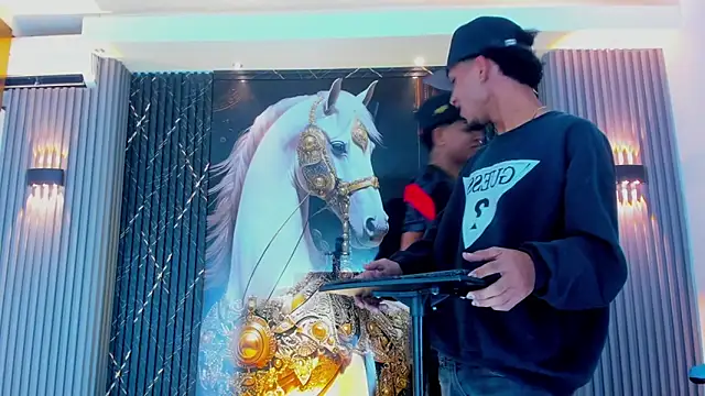 Snapshot of Extreme_boys2 chatting on 11/07/25, 04:23 Extreme boys2 online show from 11/07/25, 04:23