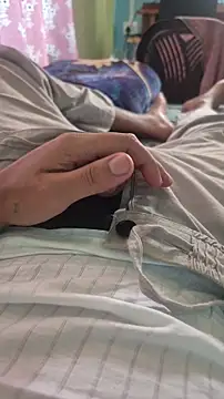 Snapshot of yourdesire069 chatting on 04/15/26, 09:27 yourdesire069 online show from 04/15/26, 09:27