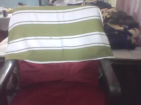 Snapshot of yourdesire069 chatting on 04/27/26, 02:04 yourdesire069 online show from 04/27/26, 02:04