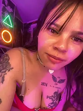 Snapshot of CandyKane06_ chatting on 11/10/25, 02:54 CandyKane06 online show from 11/10/25, 02:54