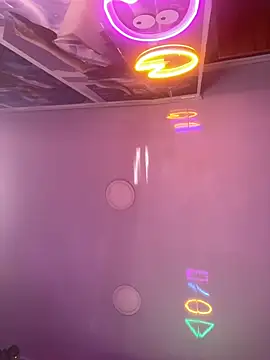 Snapshot of CandyKane06_ chatting on 11/11/25, 02:11 CandyKane06 online show from 11/11/25, 02:11