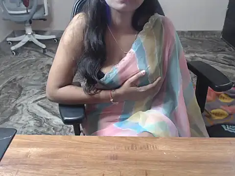  LoveBirds online show from 03/03/26, 06:03