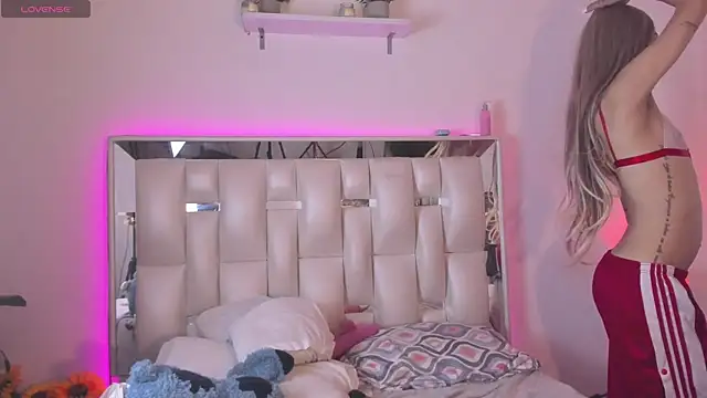 Snapshot of Darlyn_tenderhot__ chatting on 03/15/26, 04:46 Darlyn tenderhot online show from 03/15/26, 04:46