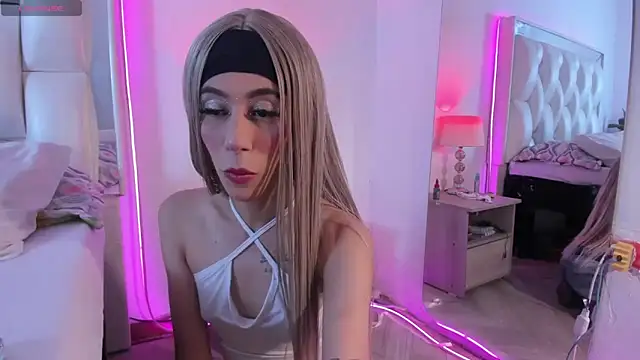 Snapshot of Darlyn_tenderhot__ chatting on 04/14/26, 04:24 Darlyn tenderhot online show from 04/14/26, 04:24