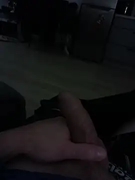 studdd716 online show from 12/17/25, 04:02