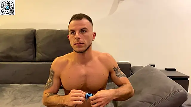 Snapshot of speed_god chatting on 10/22/25, 09:25 speed god online show from 10/22/25, 09:25